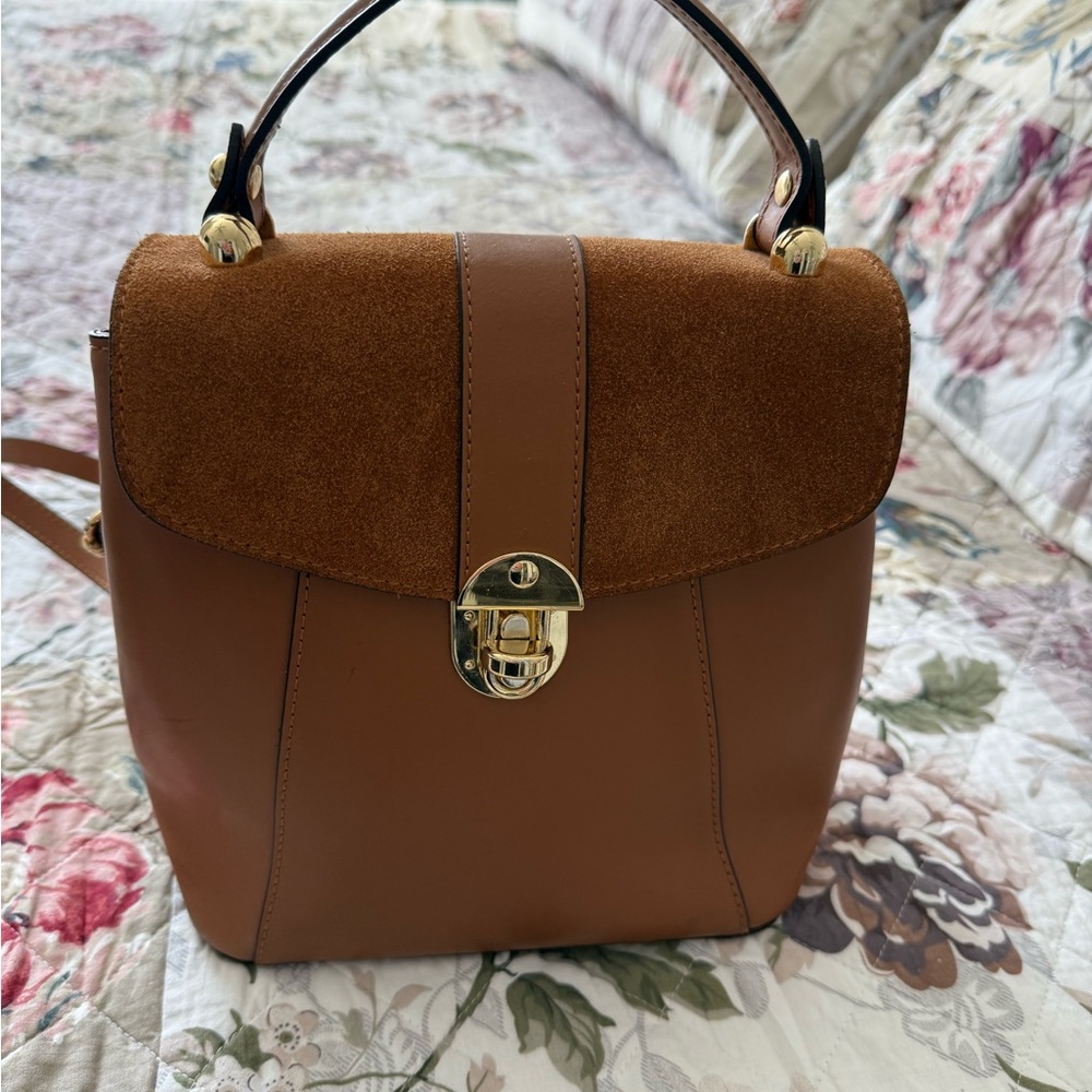 Elegant Tan Leather and Suede Crossbody Bag